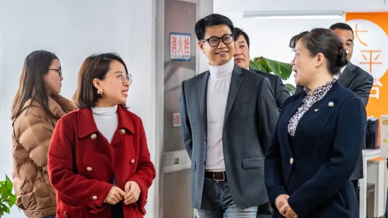 揭秘：传媒公司排名背后的逻辑与趋势**
