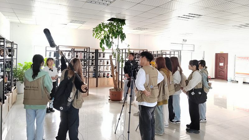 大学生创业新选择：传媒公司加盟，加盟费多少合适？**