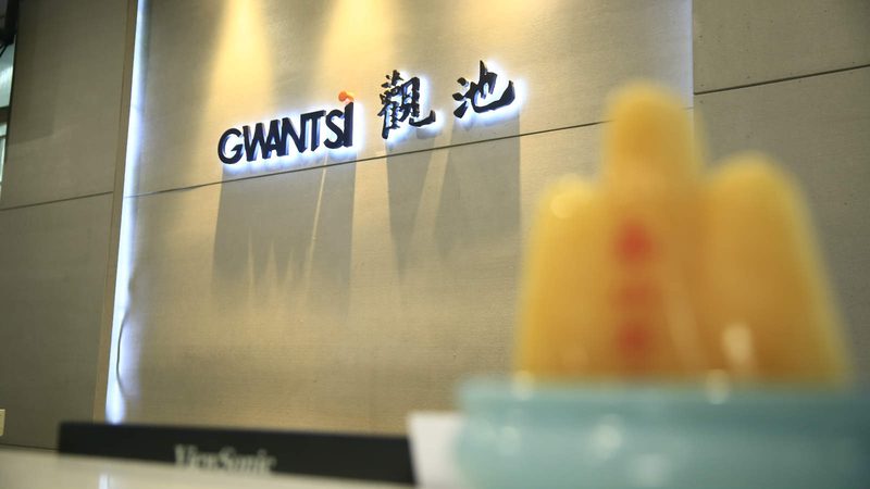 重型摄像机短视频拍摄，三脚架选型揭秘**